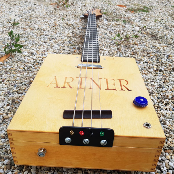 Artner Box Bass