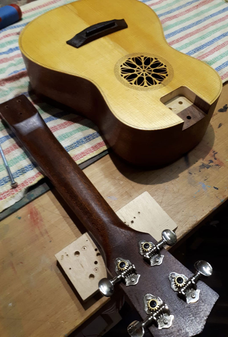Wannabe Tenor Ukulele